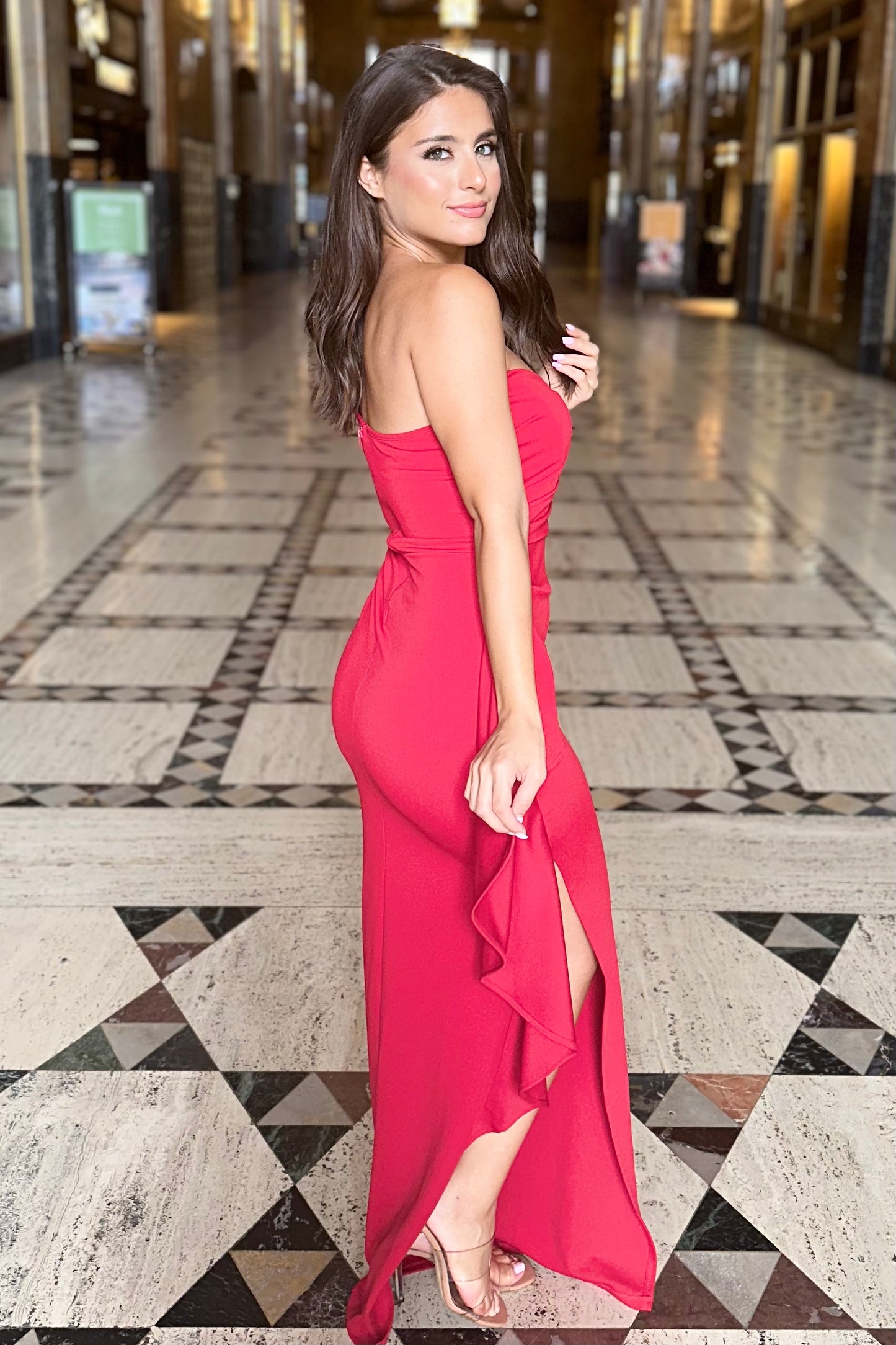 Queen Melanie Dress (Red)