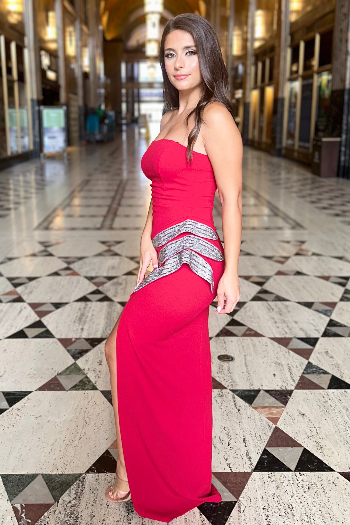 Queen Miranda Dress (Red)